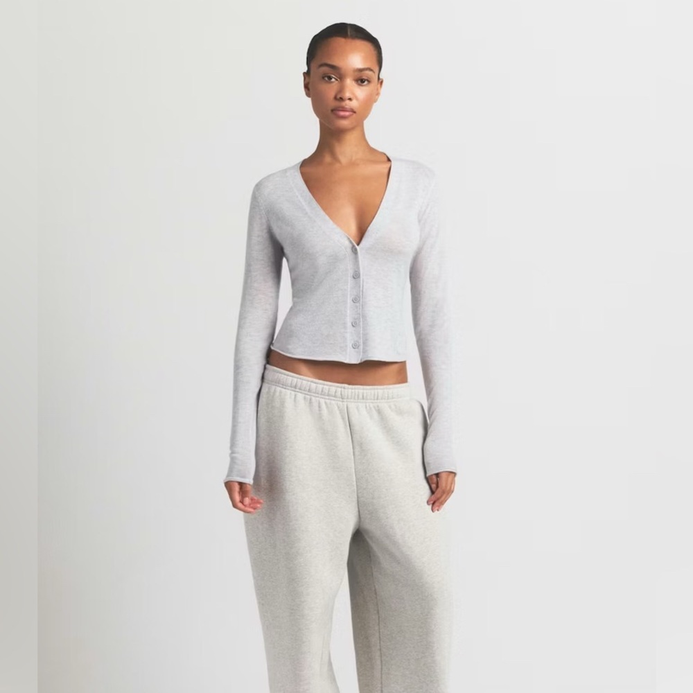 skims featherweight cashmere cardigan